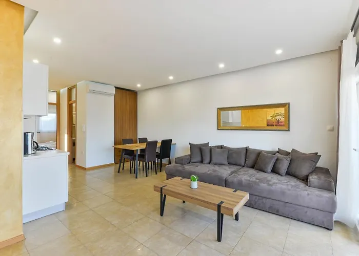 Daire Modern Punta With Sea View- By Ta Leut Agency *